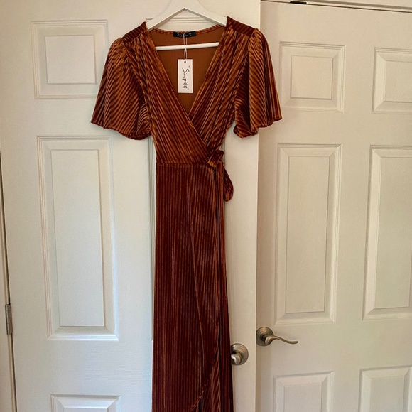 Simplee Velvet Wrap Dress Copper Small NWT - Picture 1 of 8